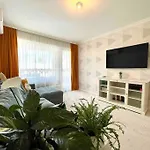 Apartment South Bay Family Apartment With 2 Parking Spaces *