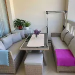 South Bay Family Apartment With 2 Parking Spaces 아파트 *