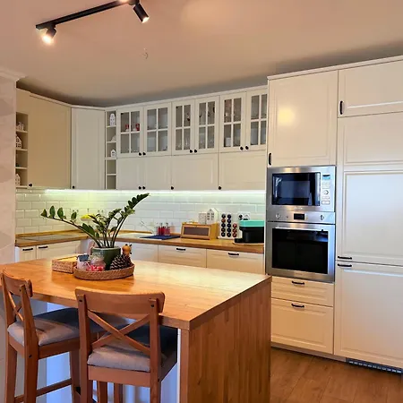 South Bay Family With 2 Parking Spaces Apartment *